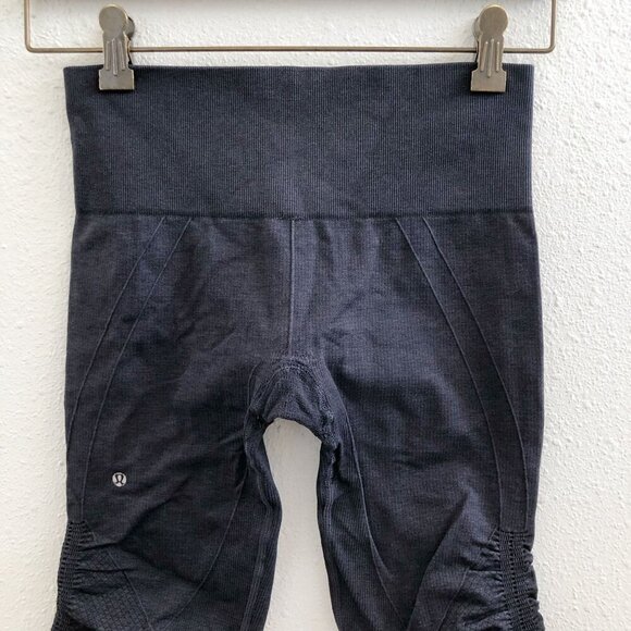 Lululemon In The Flow Crop Size 4 - Picture 4 of 10